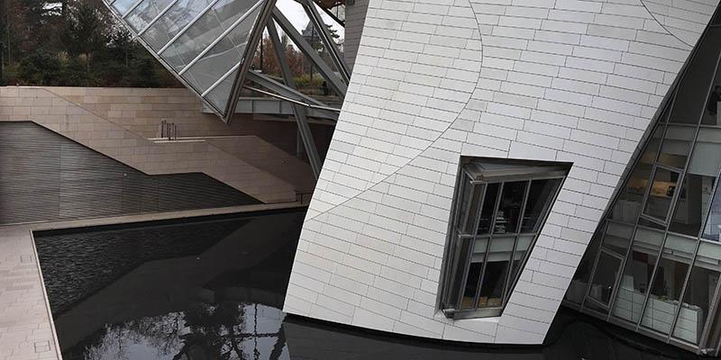 Modern architecture in Paris Louis Vuitton Foundation