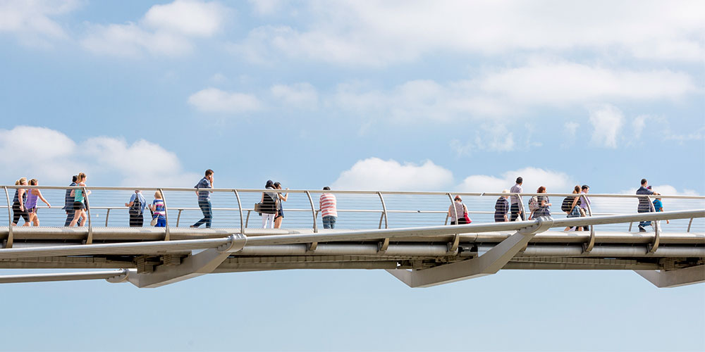 Millennium bridge by Foster + Partners