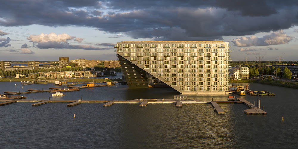 Sluishuis, a new iconic architecture in Amsterdam