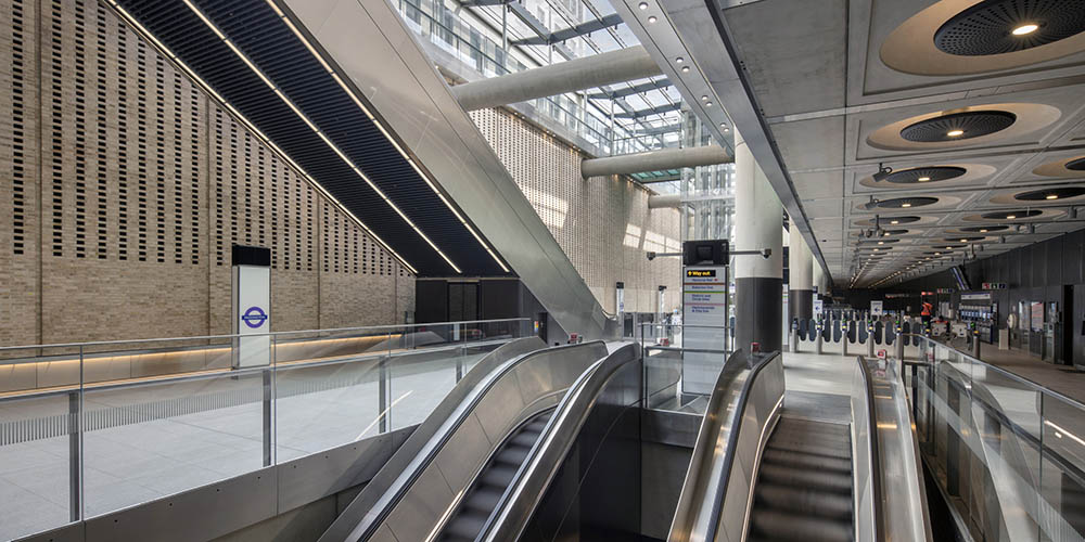 Paddington Elizabeth Line station by Weston Williamson + Partners © Morley von Sternberg copia