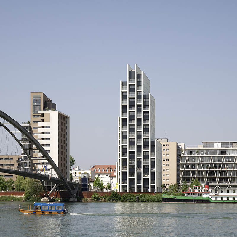 Les Jetées by PietriArchitectes